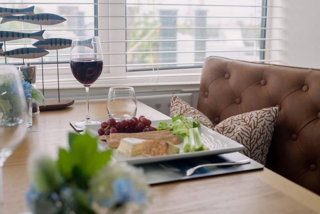 Captain's Cabin - Luxury holidays Kent