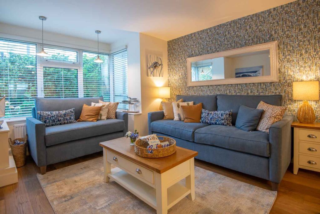 Seascape Living area - Luxury holiday apartments Hythe