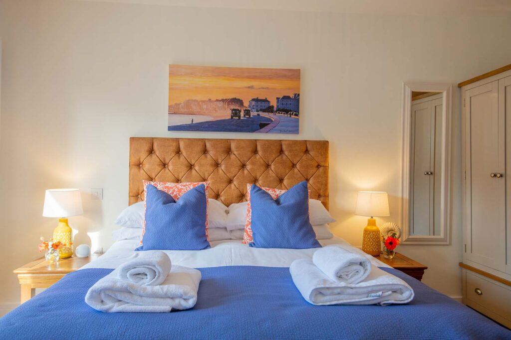 Seascape Bedroom - Luxury holiday apartments Kent