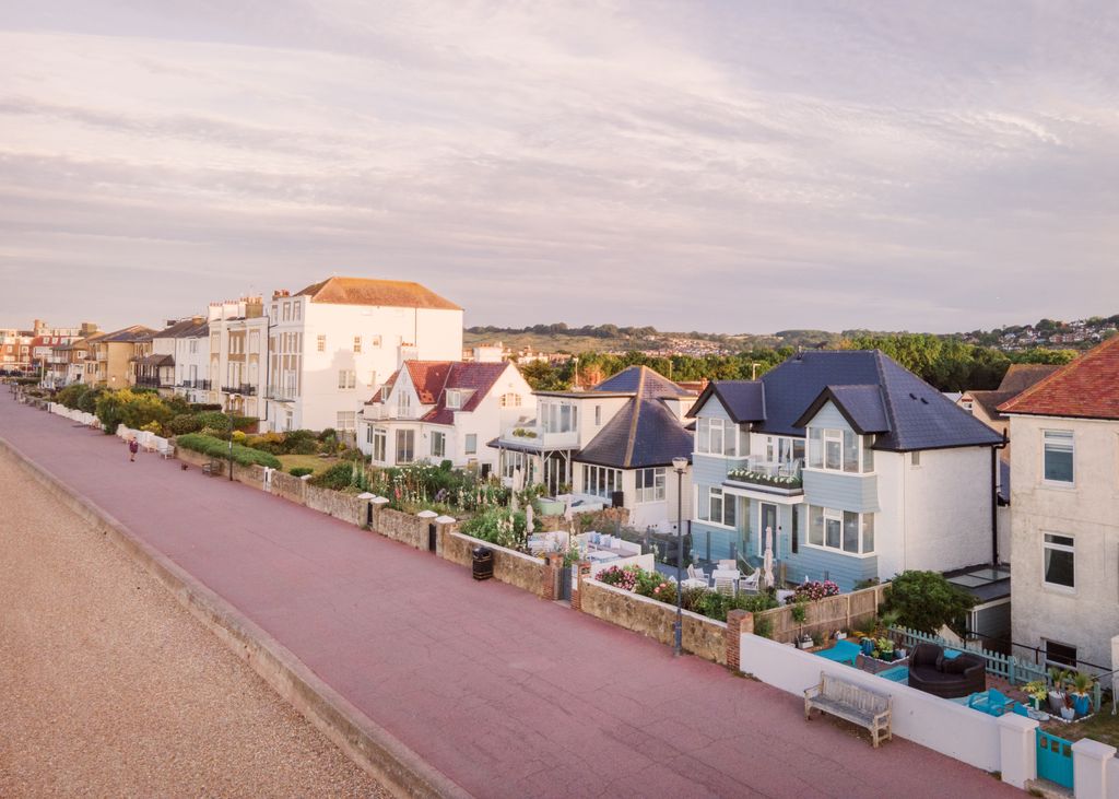 Seafront Hythe - Holiday Homes